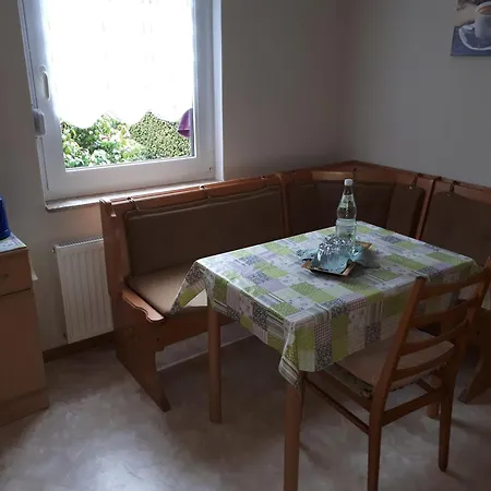 Guenstige In Ostfriesland Auch Fuer Kleine Familie Appartement *