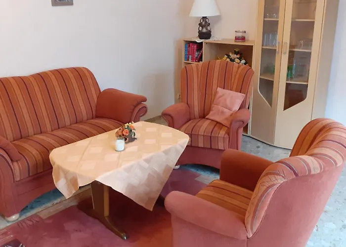 Daire Guenstige In Ostfriesland Auch Fuer Kleine Familie Utarp